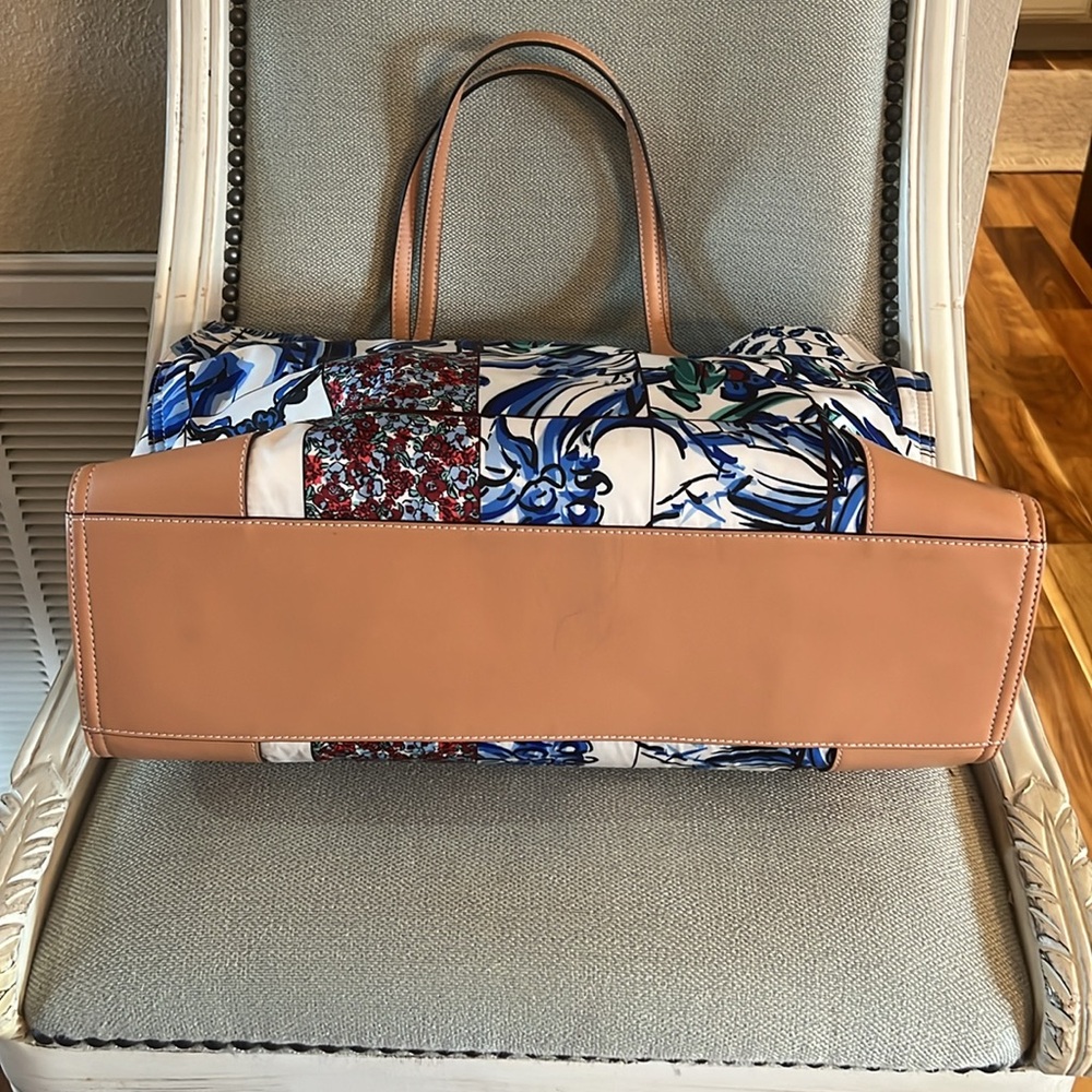 Tory Burch Large Ella Tote - Picture 3 of 14